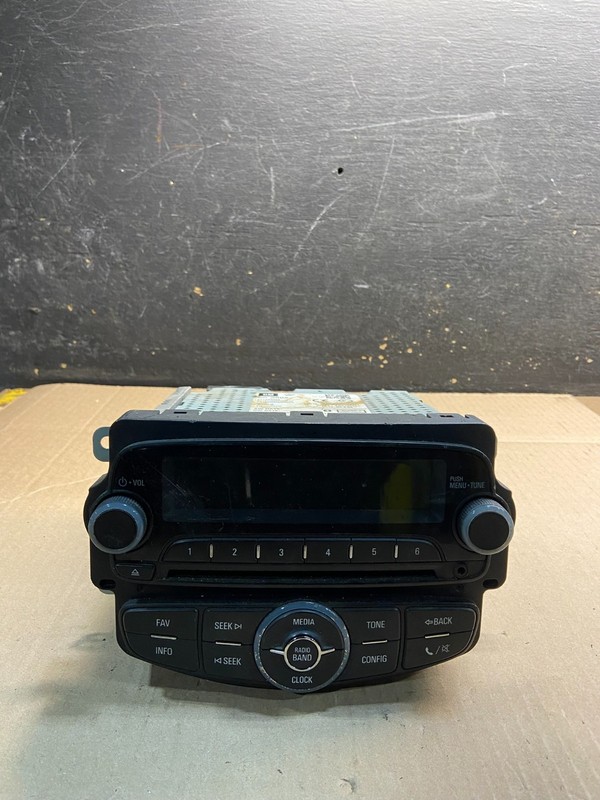 2013 2014 2015 Chevrolet Sonic Dash Radio AM/FM CD Player Aux Z0530 DG