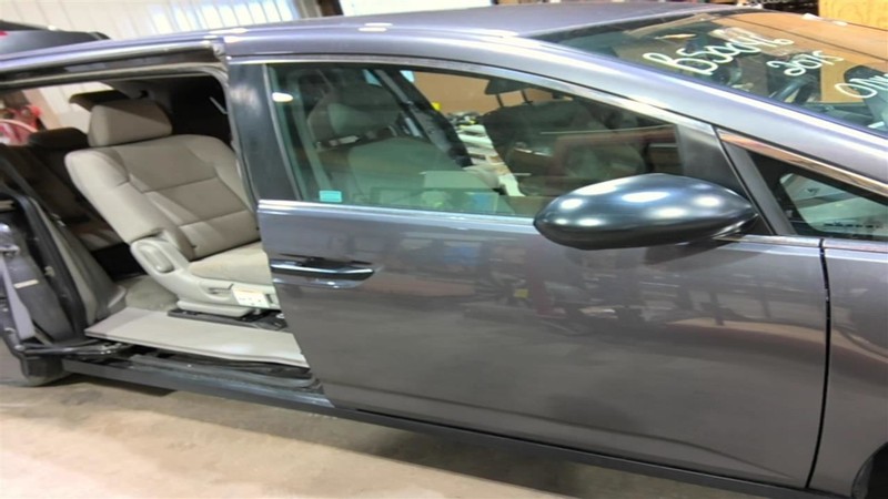 Passenger Right Front Door Electric Fits 13-17 ODYSSEY 3456645