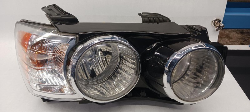 2013 CHEVROLET SONIC Right passenger headlight Headlamp YG5 OEM 12-15