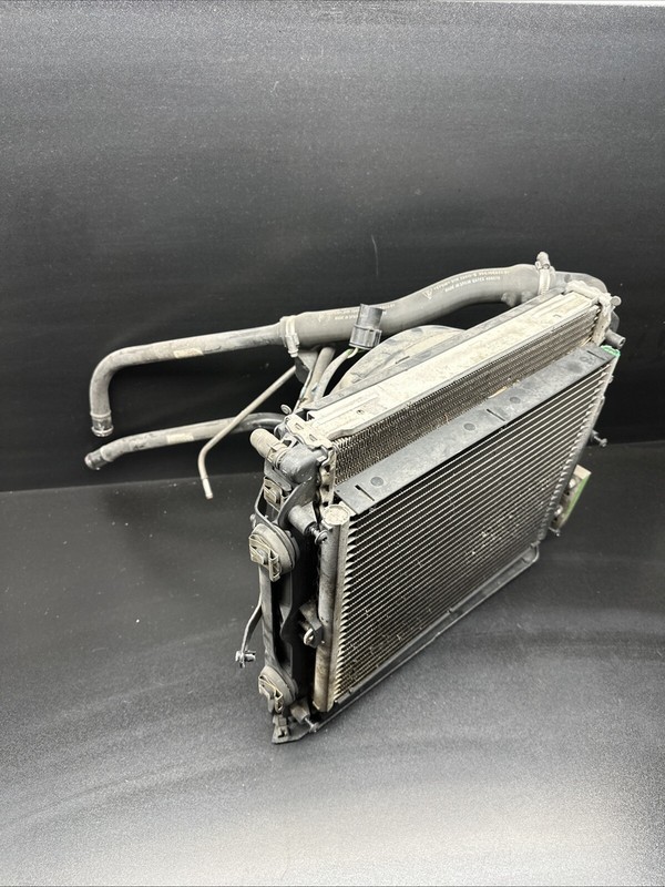 97-04 Porsche Boxster 986 Front Right Side Radiator Cooling Fan w/ Shroud Assy