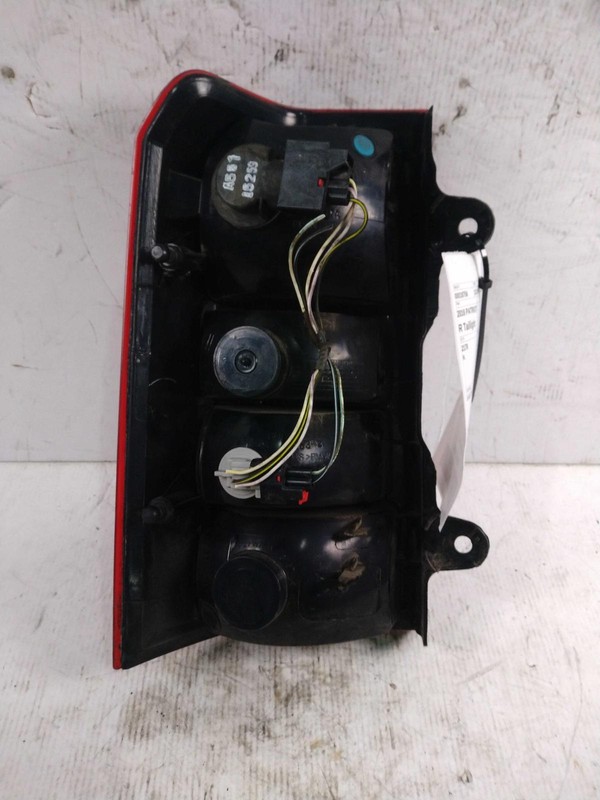 2016 Jeep Patriot Right Tail Light Assembly Black 184569 Used 100k Mi