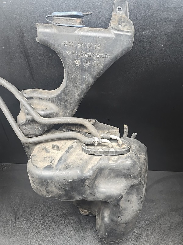 07-14 Mercedes W216 CL600 S550 Headlight Windshield Washer Bottle Tank Assy