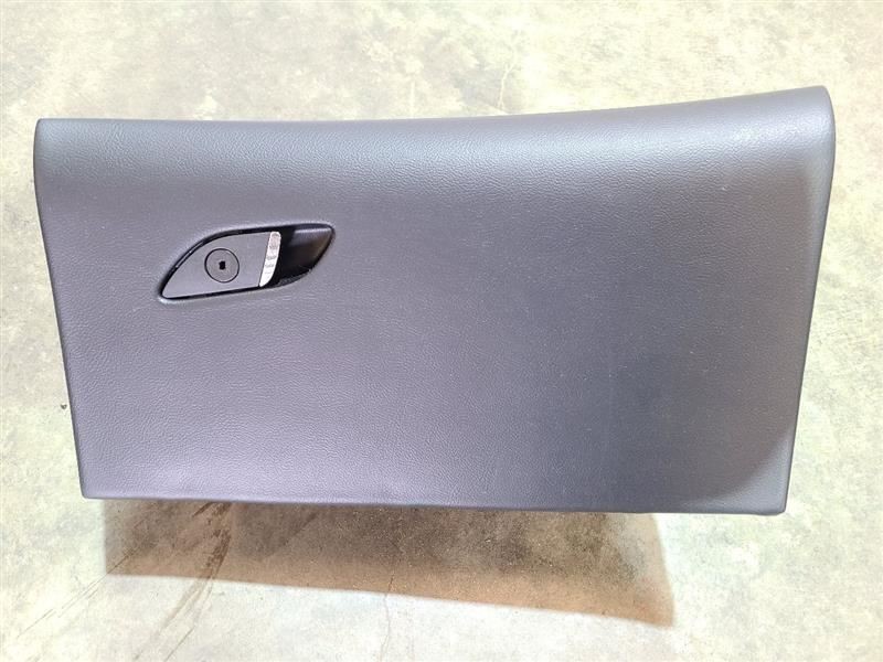 MKZ 2017 Glove Box 566869