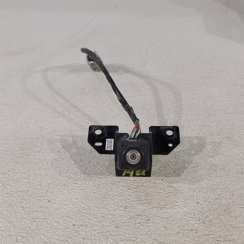 14-15 Camaro Rear Bumper Mounted Back Up Camera Aa7421