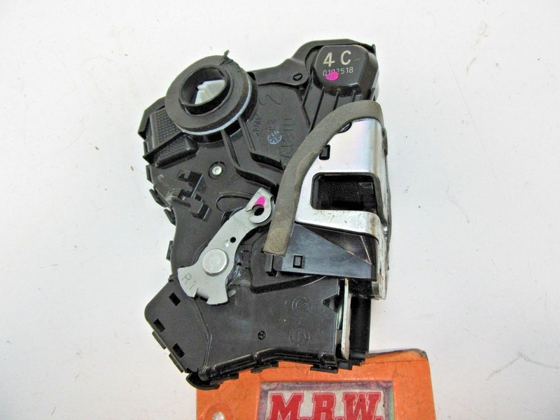 DOOR LATCH LOCK MOTOR DOOR PANEL RIGHT PASSENGER SIDE fits SCION TC XB XD TOYOTA