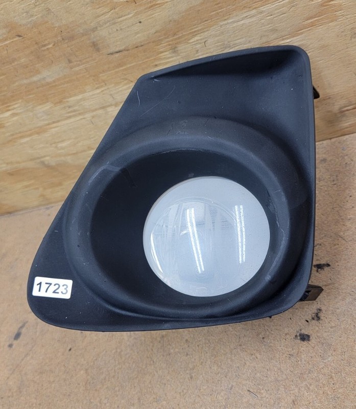 2011 - 2013 Toyota Corolla Front Left Side Fog Lamp Light Cover Bezel With Light