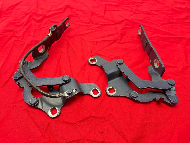 2008-2013 BMW E82 E88 128 135 Front Left & Right Hood Bonnet Hinge Pair Set OEM✅