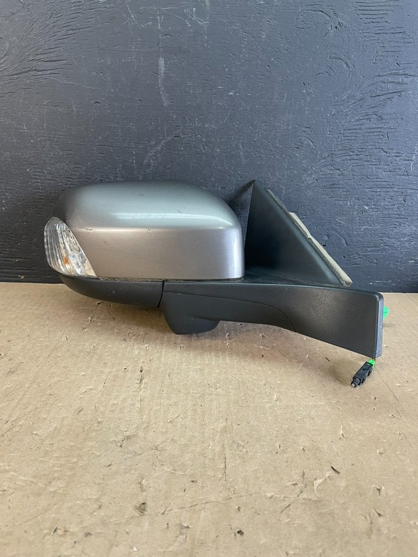 2007 - 2011 Volvo XC70 V70 Right Passenger RH View Door Mirror OEM AD5891 DW