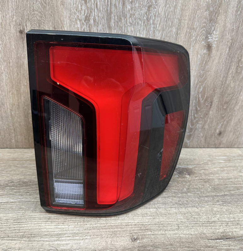 2026 HONDA PASSPORT RH OUTER TAILLIGHT ASSY OEM