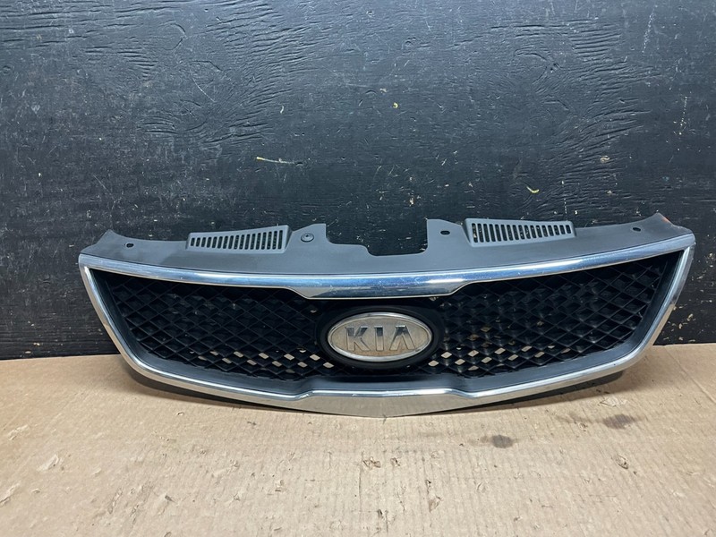 2010 to 2013 Kia Forte Koup Black Front Upper Bumper Grill Grille Y9676DG