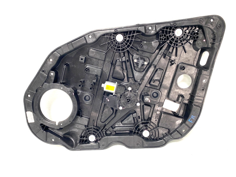 21-23 KIA K5 EX FRONT RIGHT PASS SIDE DOOR WINDOW REGULATOR CARRIER OEM #A0.41
