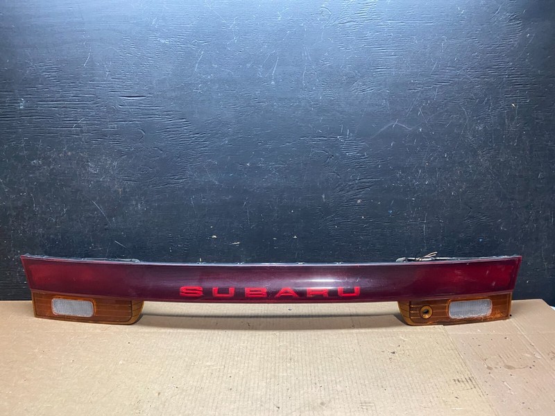1995 to 1996 Subaru Legacy Wagon Trunk Mounted Center Tail Light Panel J3854 DG