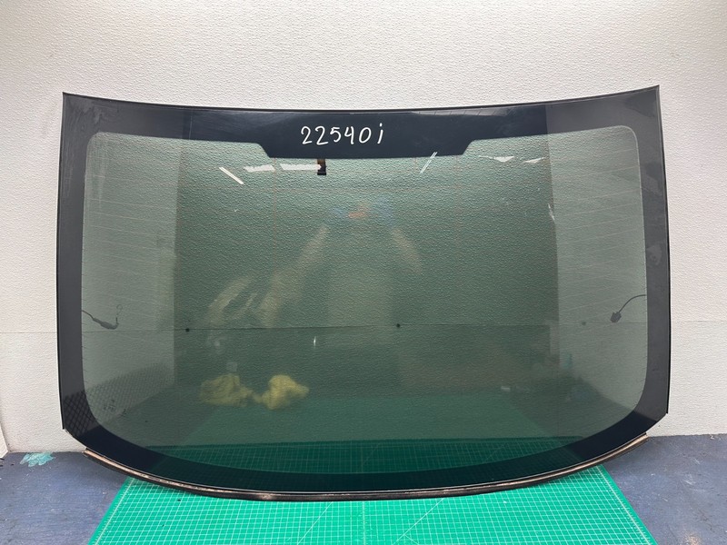 17-23 BMW G30 F90 REAR BACK GLASS OEM