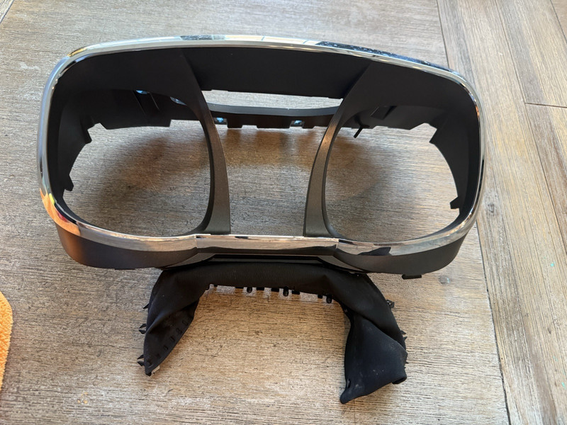 l 2013 2014 2015 2016GMC Terrain Speedometer Instrument Cluster Gauge Trim Bezel