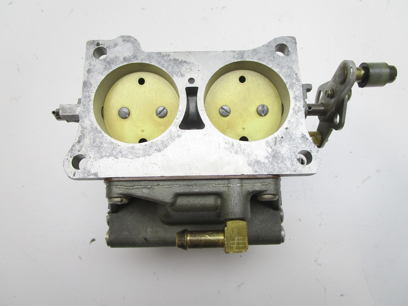0389994 OMC Johnson Evinrude Outboard 175 HP Middle Center Carb Carburetor 1979