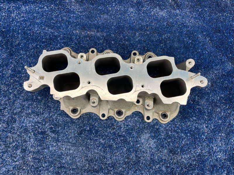 2010-2015LEXUS RX350 2GR-FE OEM LOWER INTAKE MANIFOLD / INTAKE RUNNER 26Z421