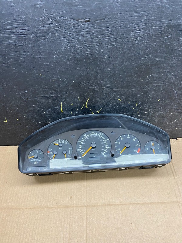 1997 - 2002 Mercedes S320 Instrument Cluster Speedometer Y2100DG