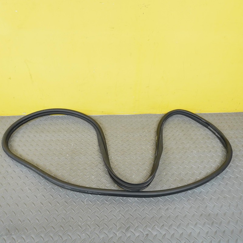 2023-2025 KIA SPORTAGE REAR LEFT SIDE DOOR BODY WEATHERSTRIP SEAL OEM 83110P1000