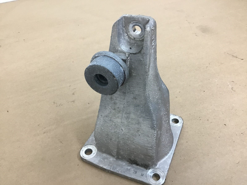 Aston Martin DB9 GT 2016 Left Driver Transmission Mount Bracket 13-16 |:Y