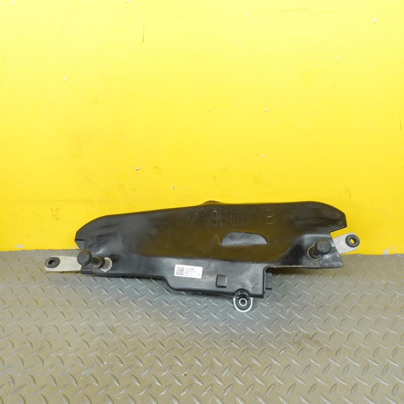 2020-2025 BUICK ENCORE GX FRONT WINDSHIELD WIPER LINKAGE W/ MOTOR OEM 42709501