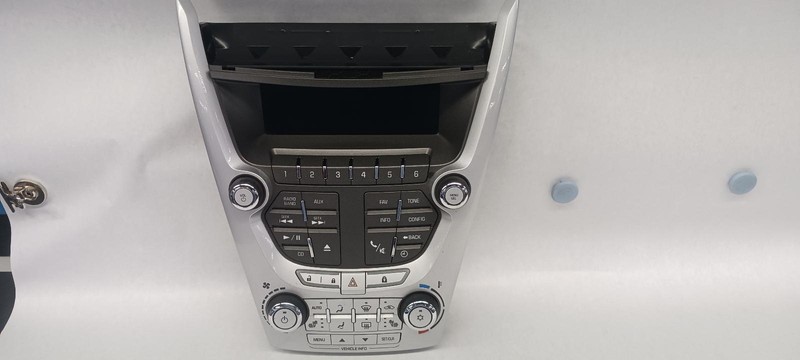 10-'11 GMC TERRAIN radio control panel OEM 1 Year Warranty!