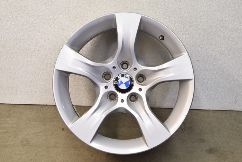BMW 5 Spoke Wheel Rim Star Spoke 339 17" 17x8" ET34 E9x 3 Series Oem 2007-2013