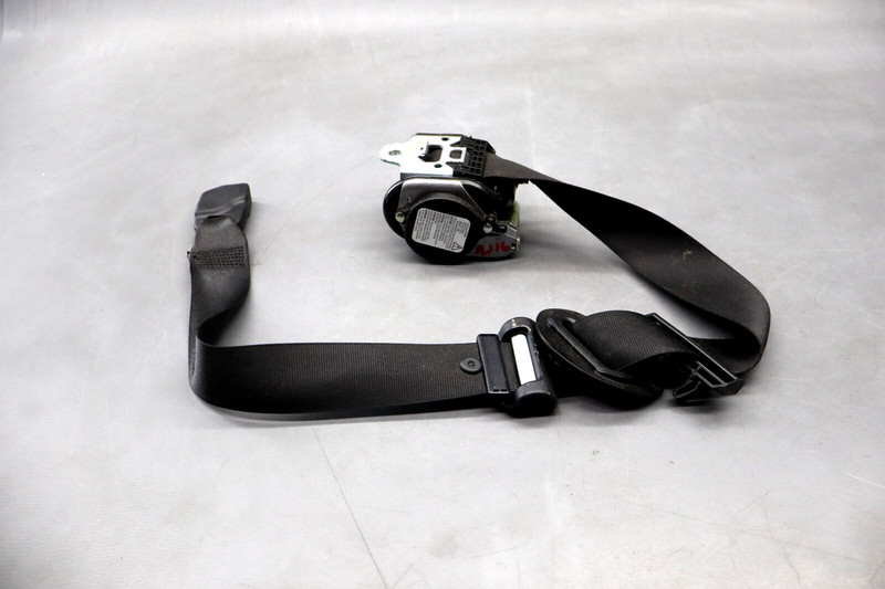 14-22 Maserati Ghibli Front Right Passenger Seat Belt Retractor OEM 627069500