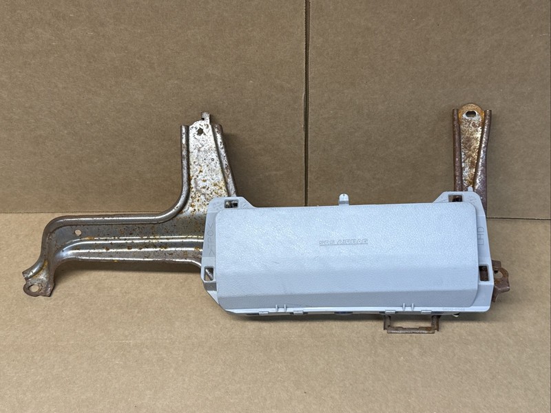 2012-2017 Toyota Camry Front Left Side Driver Knee Air Bag Airbag Light Gray 11