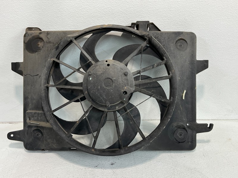 99-05 Lincoln Town Car Radiator Cooling Fan Assembly OEM