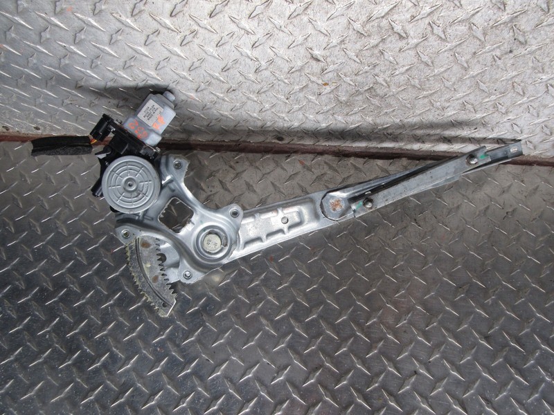 12 - 19 NISSAN VERSA RIGHT PASSENGER FRONT WINDOW REGULATOR 80730 1HL0A ELC SDN