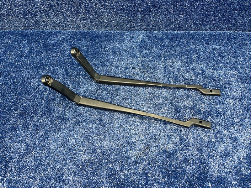 2016–2019 Buick Cascada Wiper Arm Set LH RH OEM 13371911 13317342