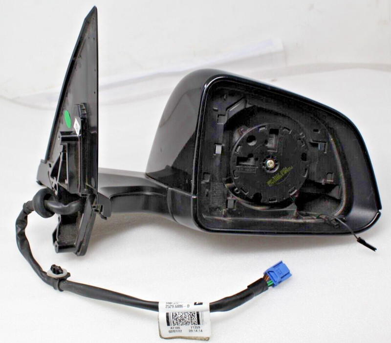2020-24 Tesla Model Y FRONT Right Side Mirror Cover 1594112-00-B OEM /NO MIRROR