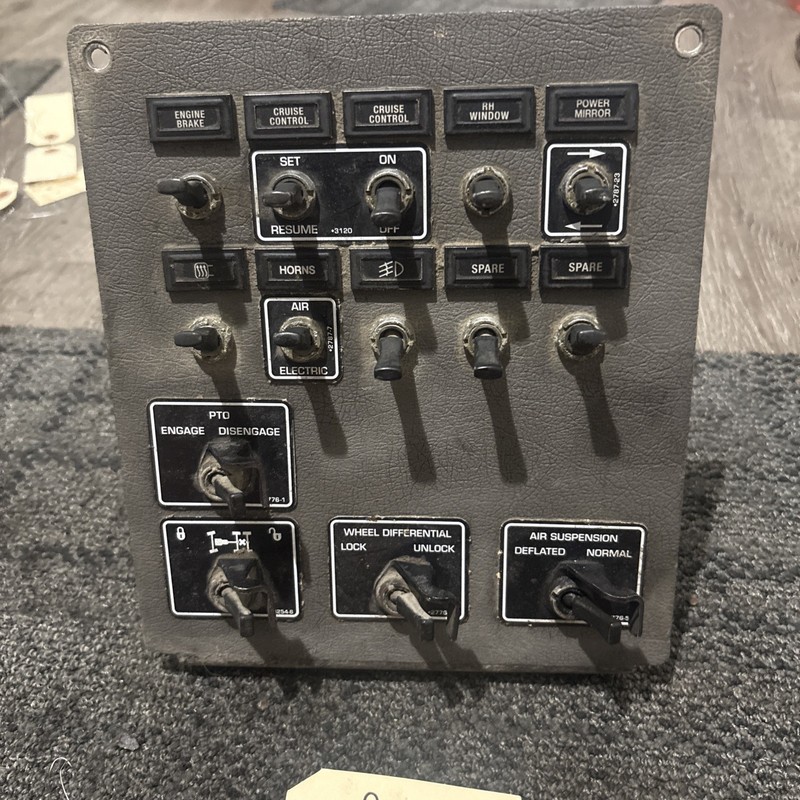 KENWORTH T300 PANEL W SWITCHES Missing P/N