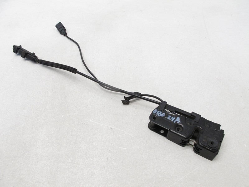 08-17 AUDI B8 A4 S4 8T A5 S5 FRONT LOWER HOOD LATCH LOCK OEM 013024A