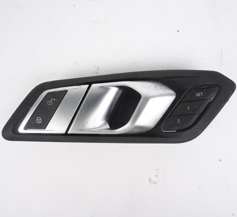 2019 - 2025 BMW 330i FRONT LEFT DRIVERS INTERIOR DOOR HANDLE