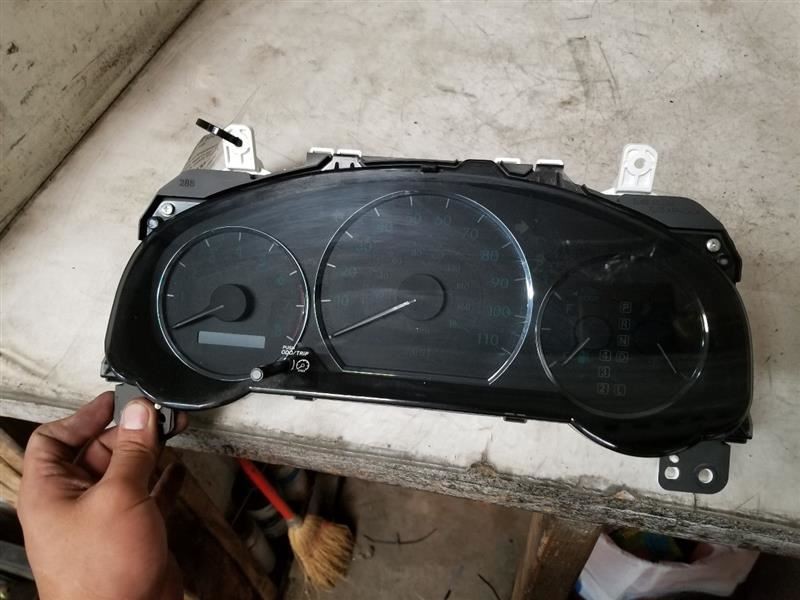 08-10 TOYOTA SIENNA WITHOUT DISPLAY WINDOW SPEEDOMETER CLUSTER