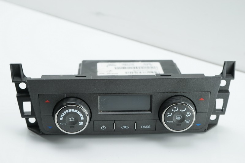 CADILLAC SRX Heater Climate Control A/C OEM 2008 2009