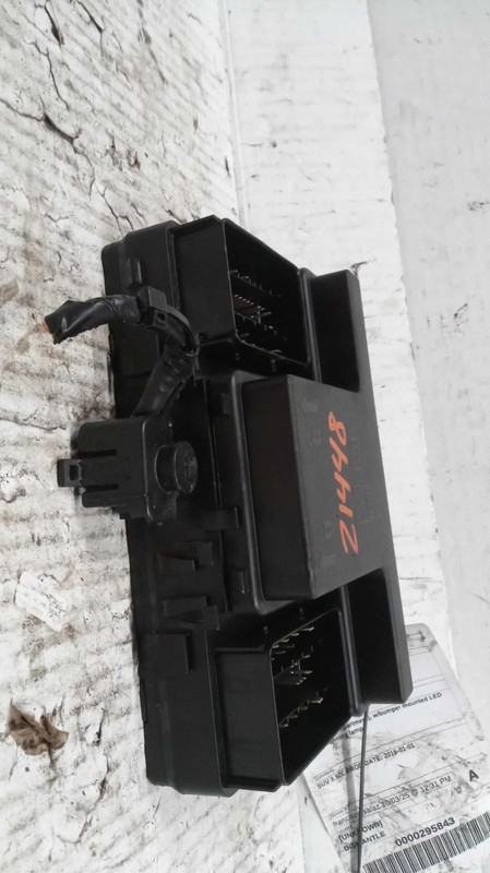 2016 Ford Edge OEM Fuse Box G2GT14A067BD Used 118K Miles White