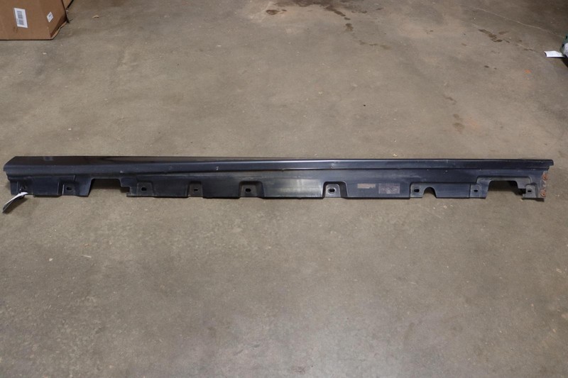 2011-2016 BMW 550I F10 LEFT DRIVER SIDE ROCKER MOLDING SKIRT GRAY OEM