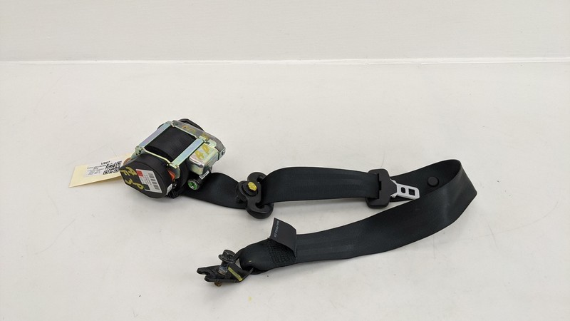 Left Driver Rear Outer Seat Belt Retractor 39828779 2016 Volvo V60 2015-2018