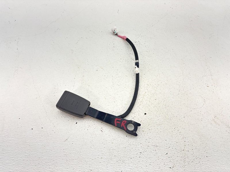 2010-2015 Toyota Prius Front Right Seat Belt Buckle OEM