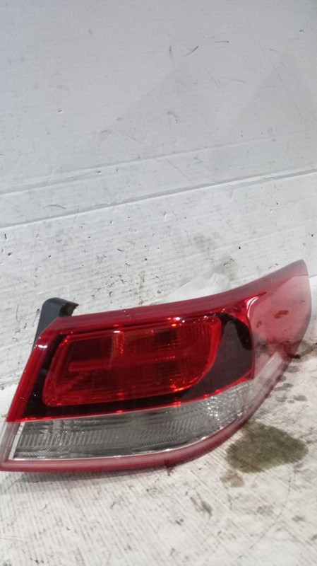 2016 KIA Optima Right Tail Light Assembly White 97000 Miles OEM 483180