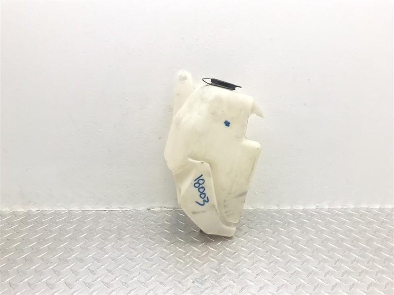 05-06 CHEVROLET EQUINOX WINDSHIELD WASHER RESERVOIR TANK W/PUMP OEM 15822676