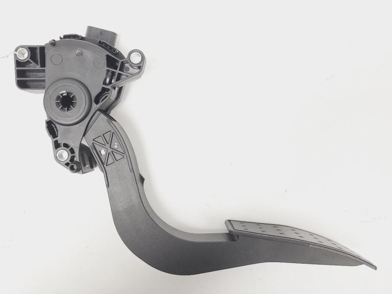 2017 XT5 Accelerator Pedal 566084