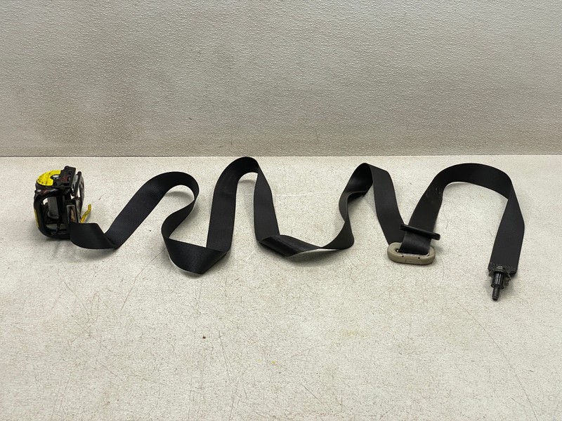 2016-2017 SUBARU CROSSTREK FRONT LEFT DRIVER SIDE SEAT BELT RETRACTOR OEM LOT773