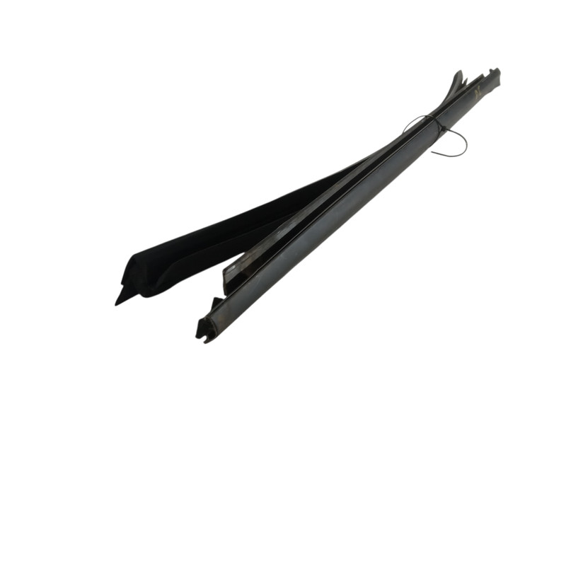 2011 Kia Optima Hybrid Right Front Door Window Weather Strip Passenger OEM 11548