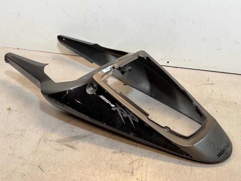 03 Honda CBR 900 954 RR CBR954 CBR954RR rear back fender tail cowl fairing