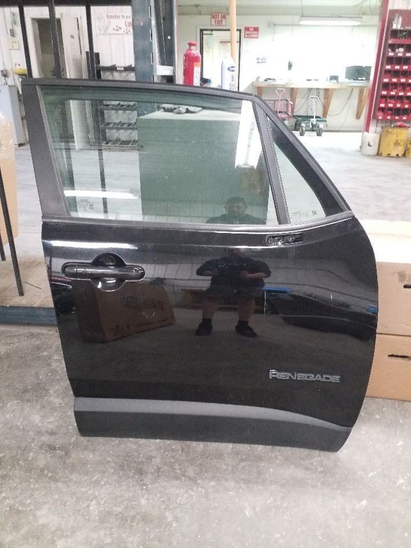 Passenger Right Front Door Fits 15-23 RENEGADE 3234992