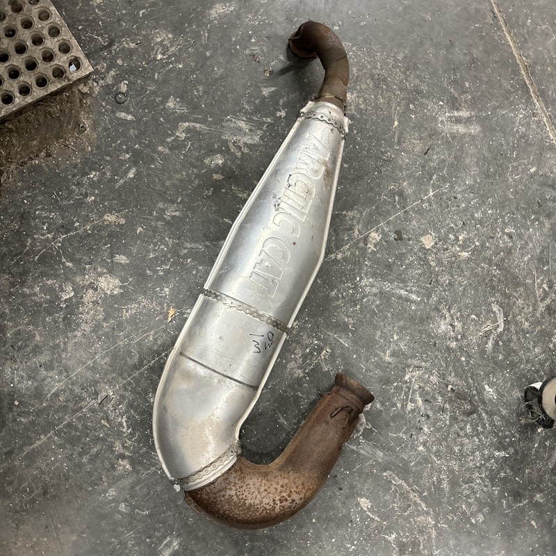 2003 ARCTIC CAT MOUNTAIN CAT 1m900 EXHAUST EXPANSION CHAMBER PIPE Good