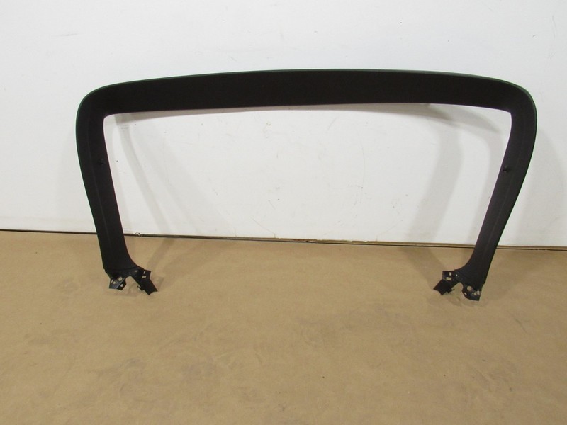 19-23 Porsche Macan 2023 Rear Tailgate Liftgate Upper Trim Cover Panel ;:O